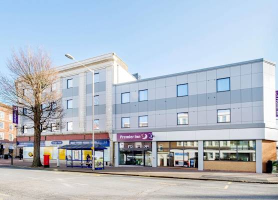 Premier Inn Eastbourne Town Centre 1