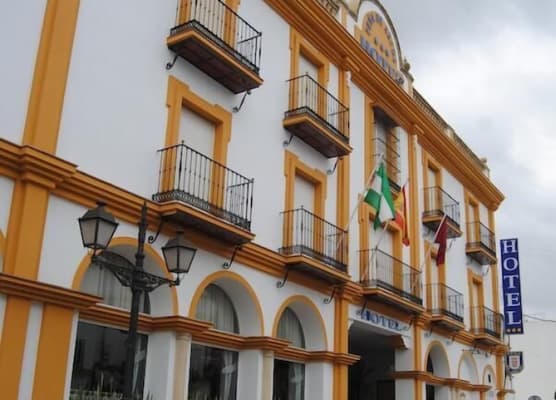 Hotel Peña de Arcos 1