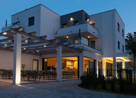 Aparthotel Punta Blu - POOL & SPA 1