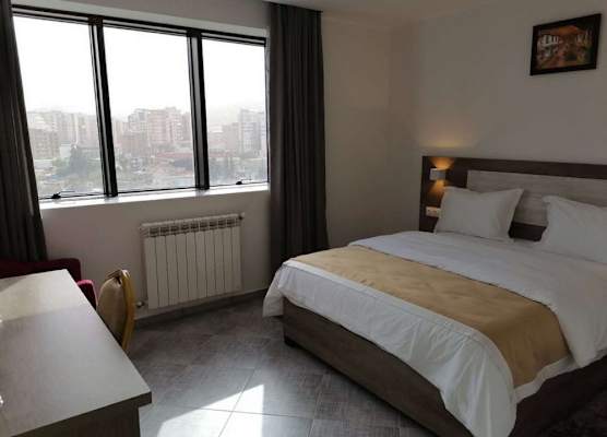 HOTEL DU LAC 1