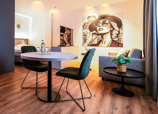 Hotel Am Triller - Hotel & Serviced Apartments - Pool & Relax Lounge 1