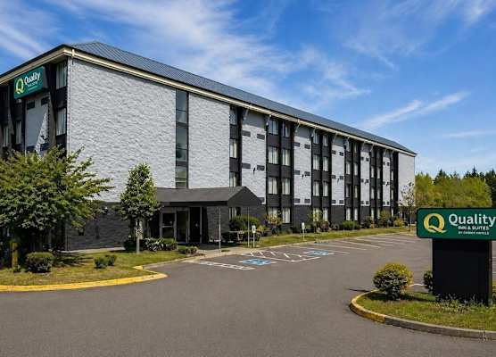 Quality Inn & Suites Everett 1