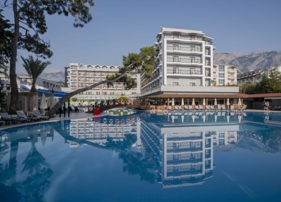 FORE RESORT & SPA 1
