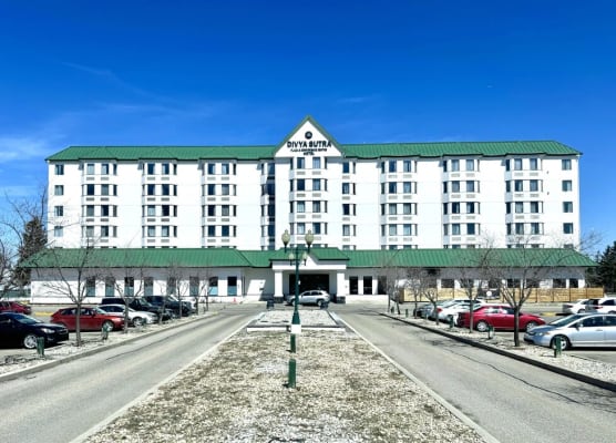 Divya Sutra Plaza and Conference Centre Calgary Airport 1