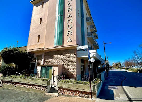 Hotel Sacramora 1