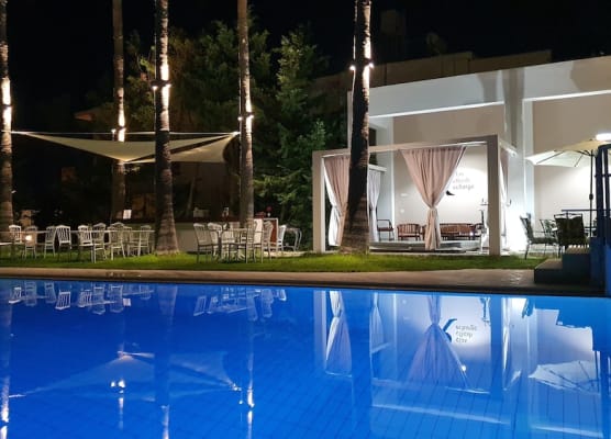 Elizabeth Suites 1