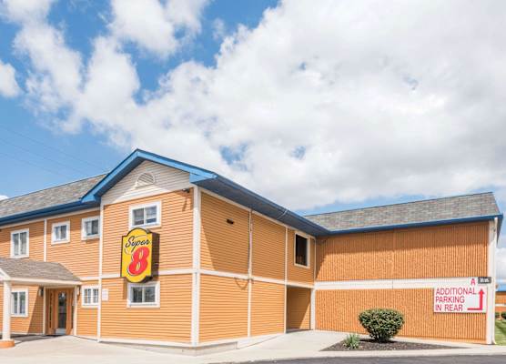 Super 8 by Wyndham Columbus 1