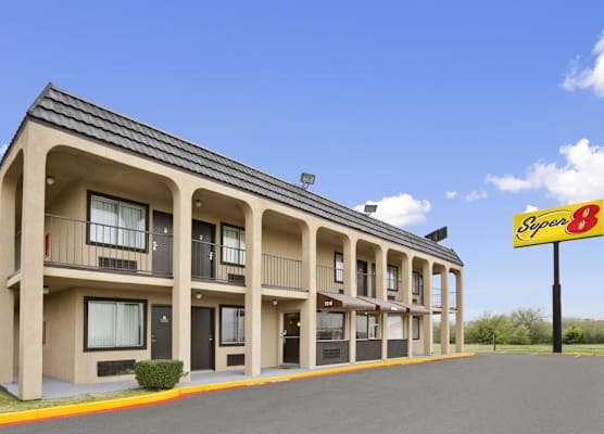 Super 8 by Wyndham Fort Worth TX 1