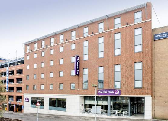 Premier Inn Luton Town Centre 1