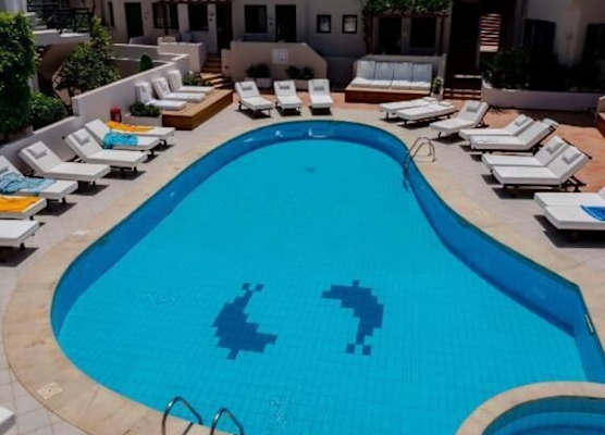 Elmi Beach Hotel & Suites 1