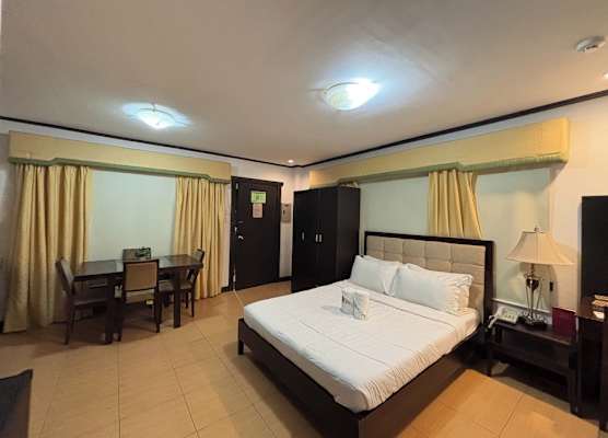 D' Leonor Hotel 1