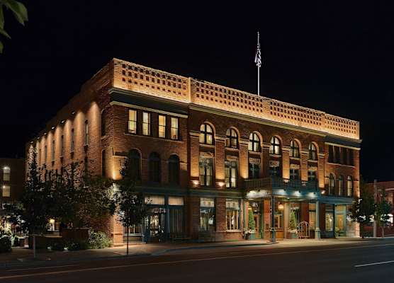 Hotel Jerome, Auberge Collection 1
