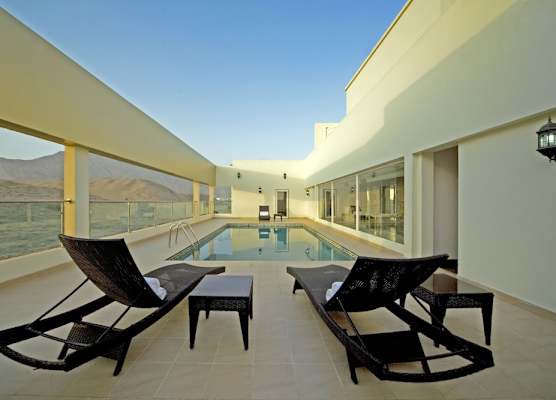 Saffron Hotel and Lounges 1
