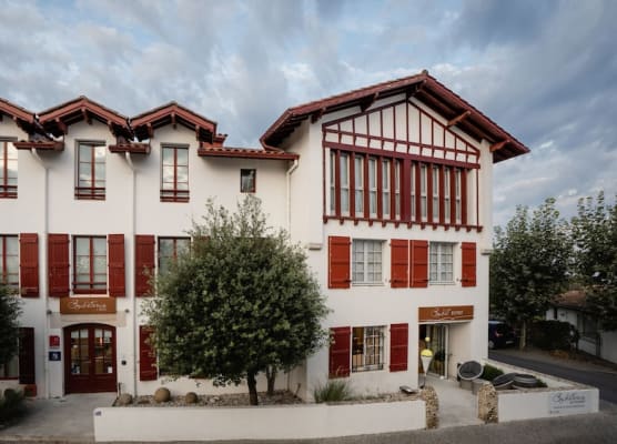 Hôtel Briketenia 1
