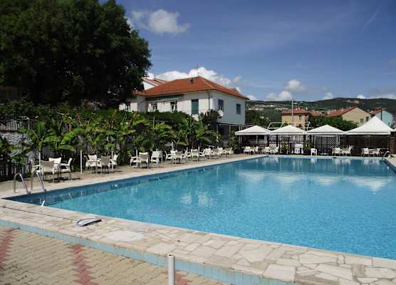 Residence Il Borgo degli Ulivi Resort 1
