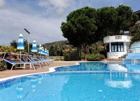 Villaggio Pineta Petto Bianco 1