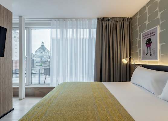 PREMIER SUITES Antwerp 1