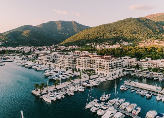 Regent PORTO MONTENEGRO 1