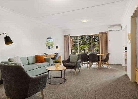 Oxley Court Serviced Apartments 1