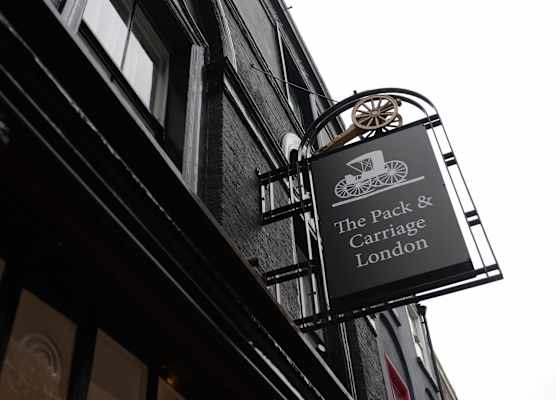 The Pack And Carriage London 1