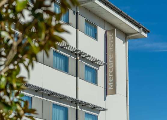 Mercure Newcastle Airport 1