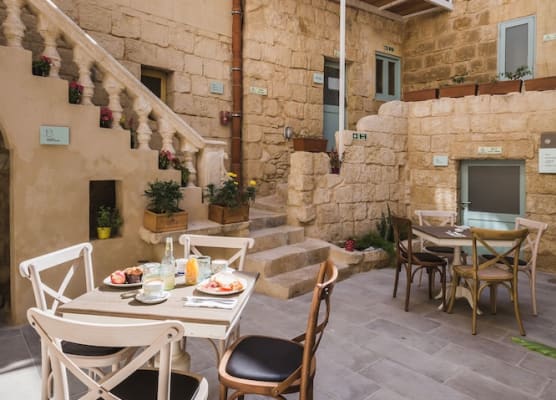 Talbot & Bons Bed & Breakfast 1