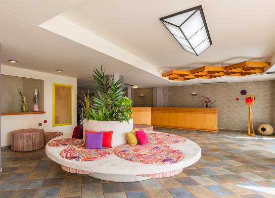 Flisvos Royal Hotel & Suites 1