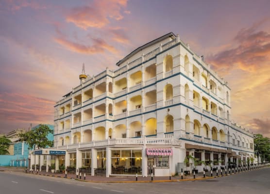 Sentrim Castle Royal Hotel 1