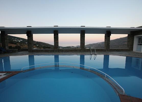 Perla Pool Hotel Andros 1