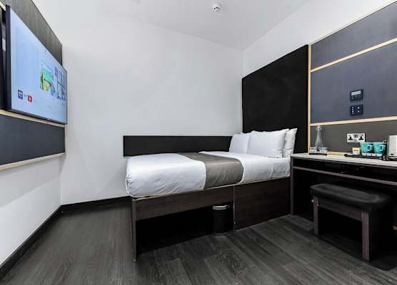 The Z Hotel Strand 1