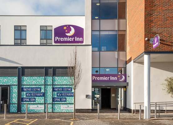 Premier Inn Trowbridge 1