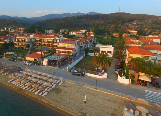 Meliton Inn Hotel & Suites by the beach 1