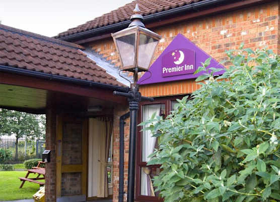 Premier Inn Manchester - Denton 1