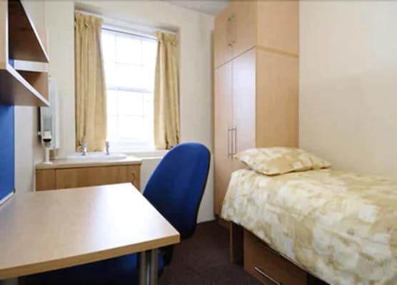Goldsmiths House - Campus Accommodation - Caters to Women 1