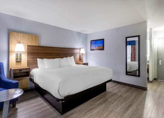 Best Western Plus St. Louis West-Westport 1