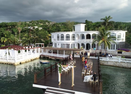 Waters Edge Guest House 1
