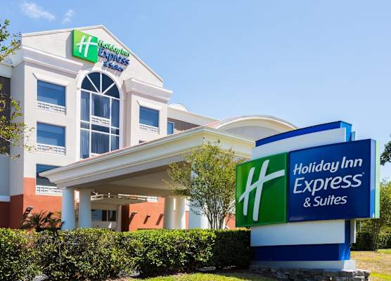 Holiday Inn Express & Suites TAMPA-FAIRGROUNDS-CASINO by IHG 1