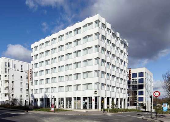 B&B HOTEL Massy Gare TGV 1