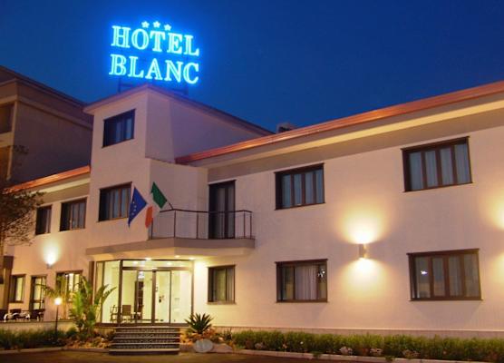 Hotel Blanc 1