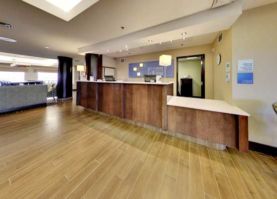 Holiday Inn Express & Suites EDMONTON-INTERNATIONAL AIRPORT by IHG 1
