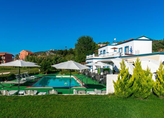 Akis Villa Studios & Apartment with Pool by Hotelius 1