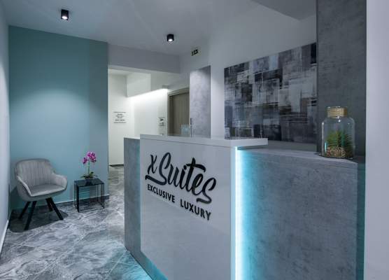 xSuites - Adults Only Boutique Suites with Private Jacuzzi 1