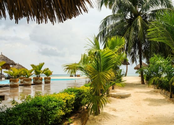 Smiles Beach Hotel 1