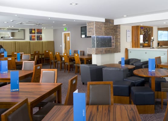 Holiday Inn Express LEEDS - EAST by IHG 1