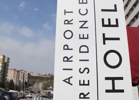 Airport Residence 1