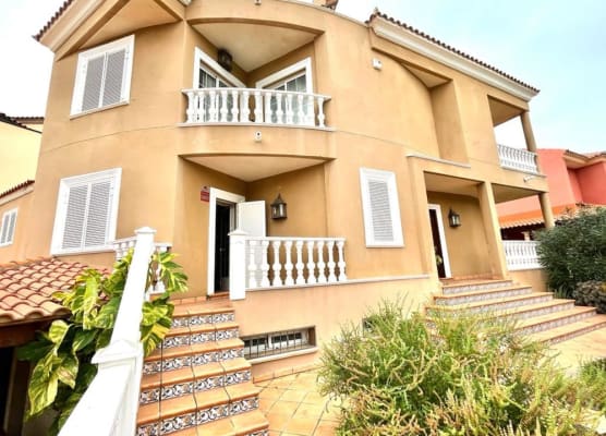 Duque Nest Hostel 1