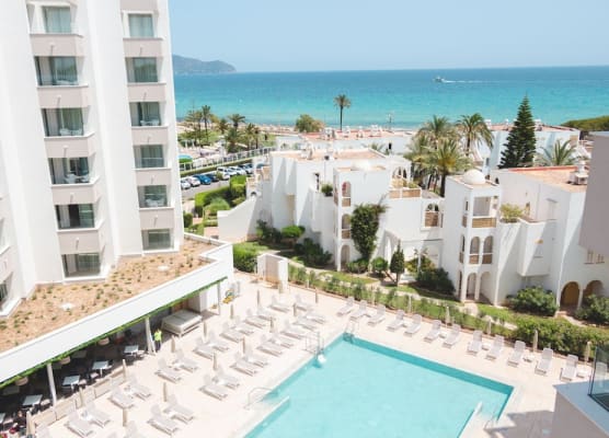 Hipotels Bahía Grande Aparthotel 1