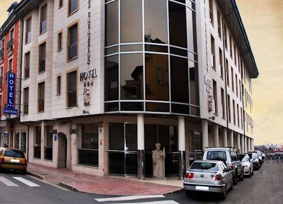Hotel Villa de Cacabelos 1