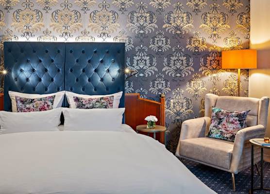 Hotel Bayerischer Hof Dresden 1