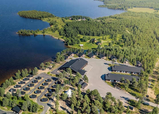 Wilderness Hotel Inari & Igloos 1